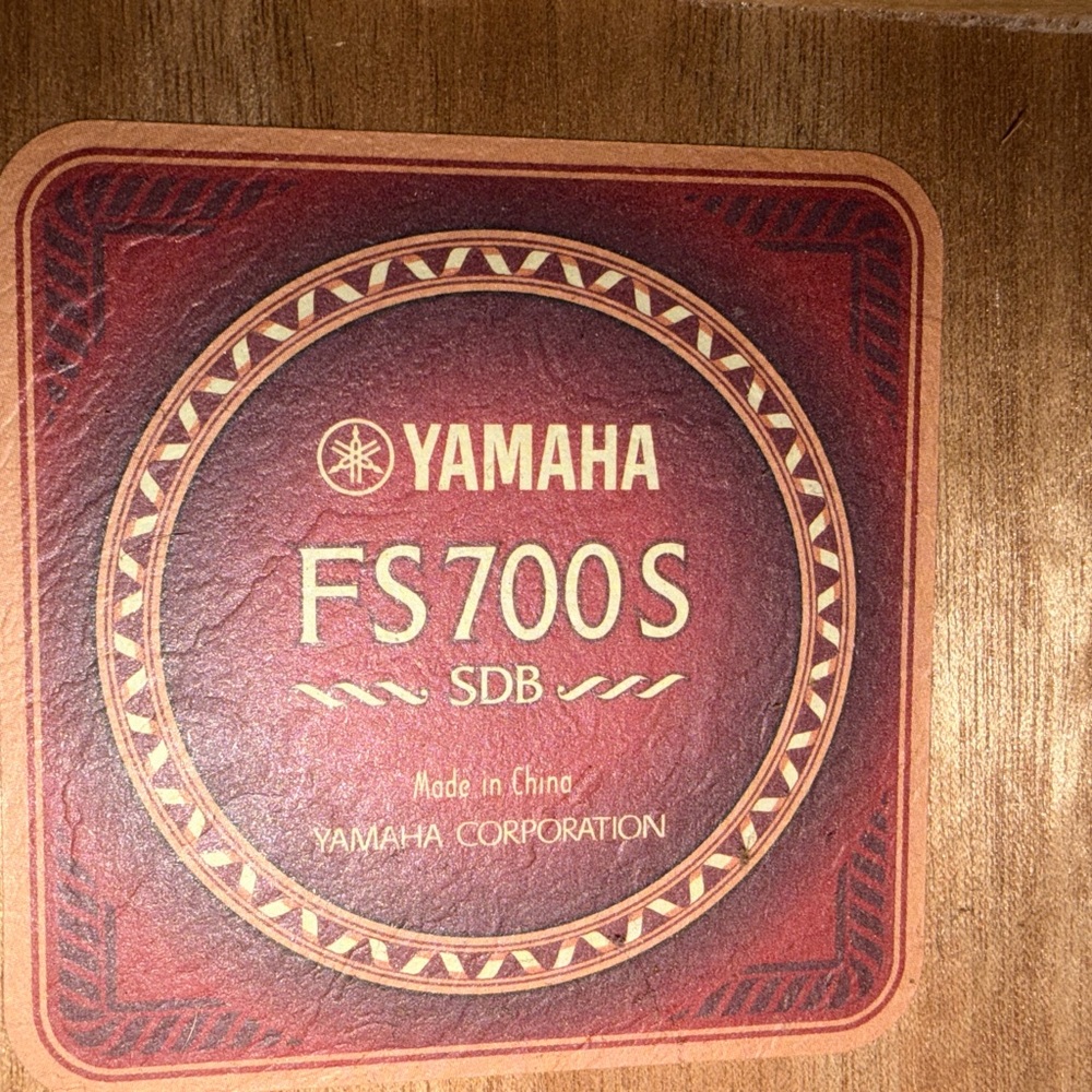Yamaha FS700S Acoustic Guitar with Spruce Top - Picture 3 of 12